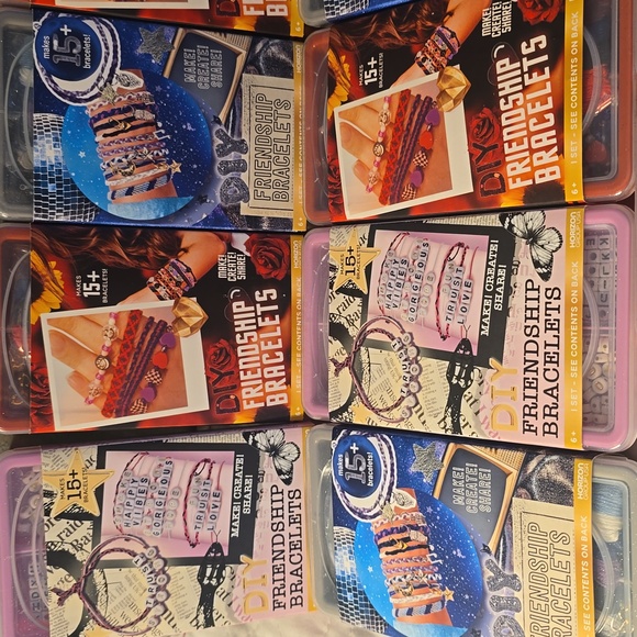 12 Friendship Bracelets Kits Each Set Makes 15+ Bracelets New - Picture 3 of 7
